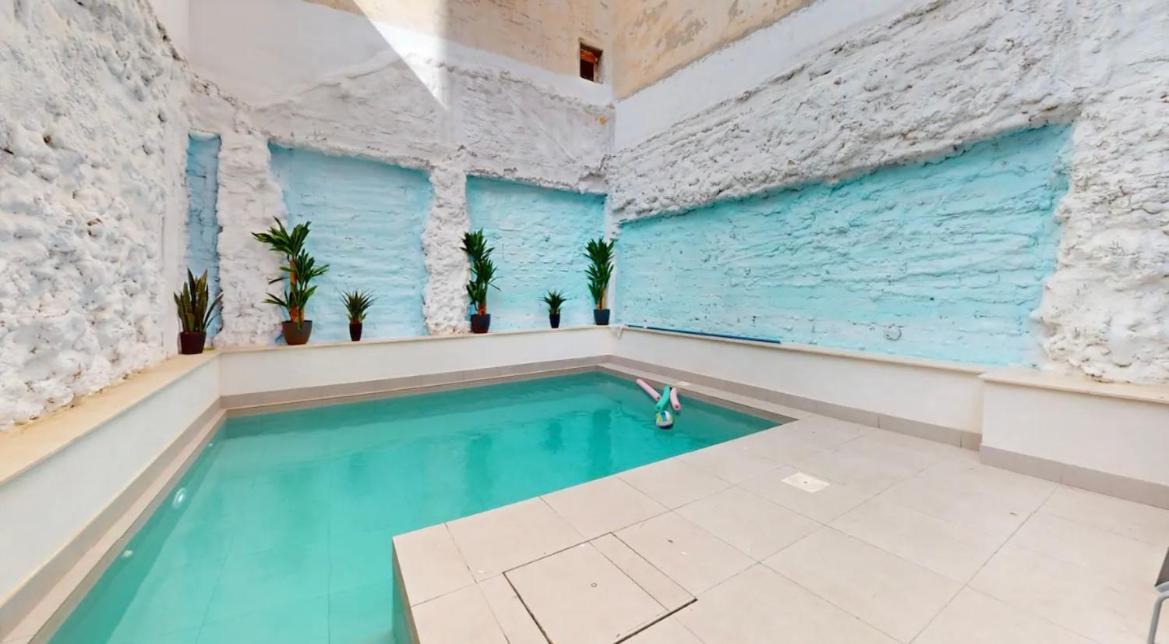 Apartamentos Breton 17 Suite Familiar Аликанте Экстерьер фото